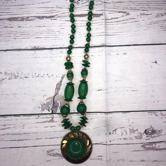 Bundle of 3 necklaces and 3 earrings - Picture 3 of 3